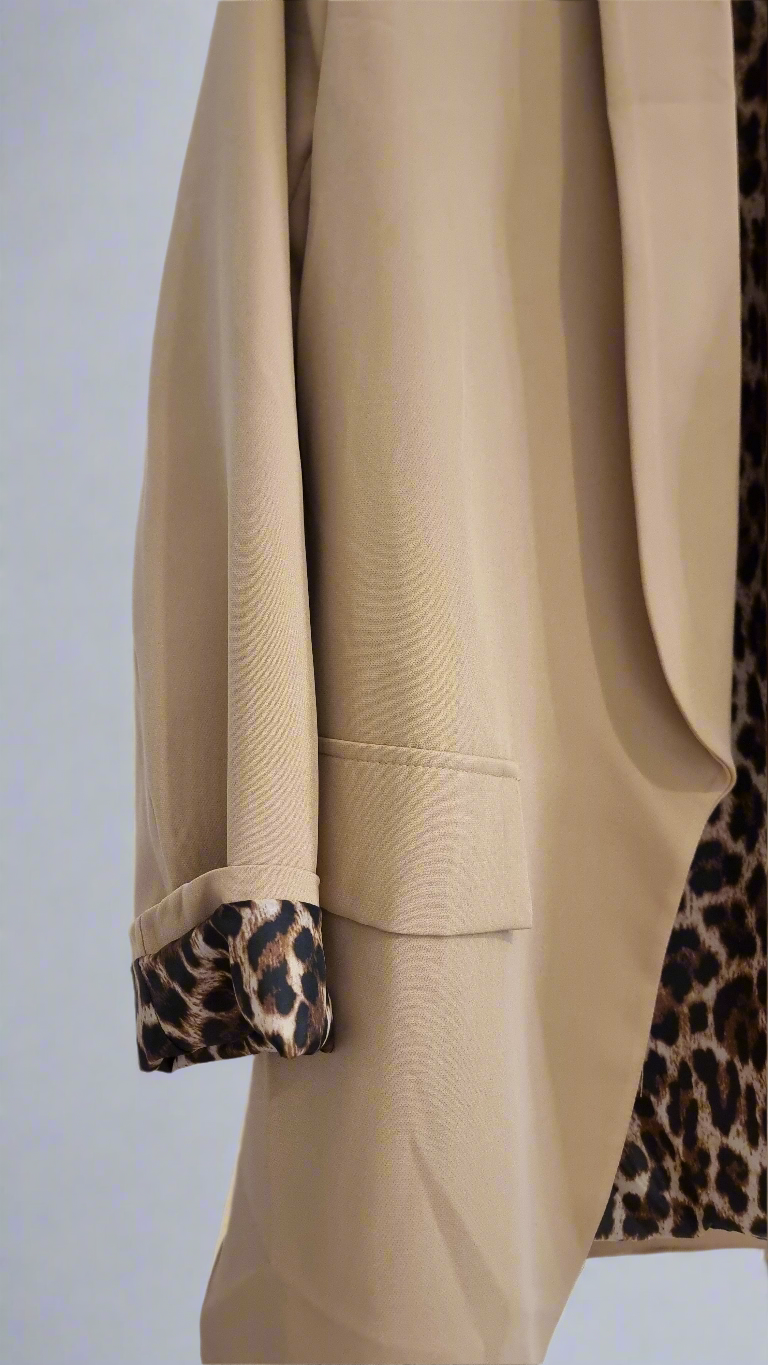 BLAZER BEIGE AVEC DOUBLURE IMPRIMÉ LÉOPARD Mysthara